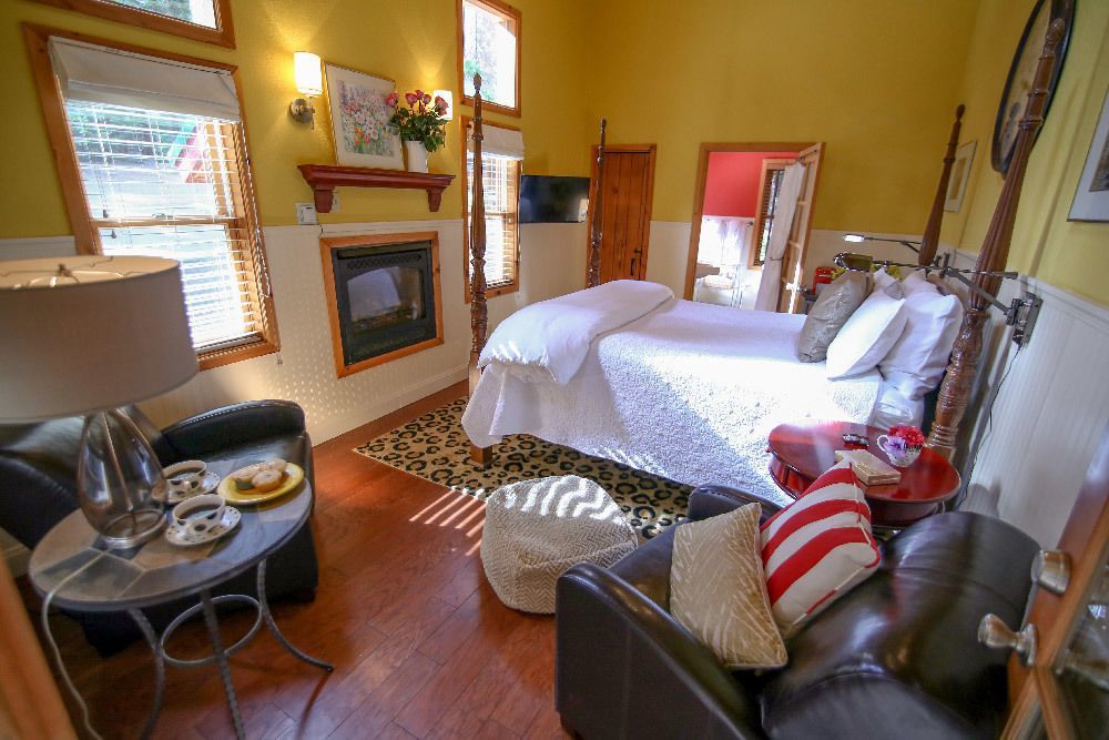 Elliott House Boutique Inn Шейвър Лейк Екстериор снимка