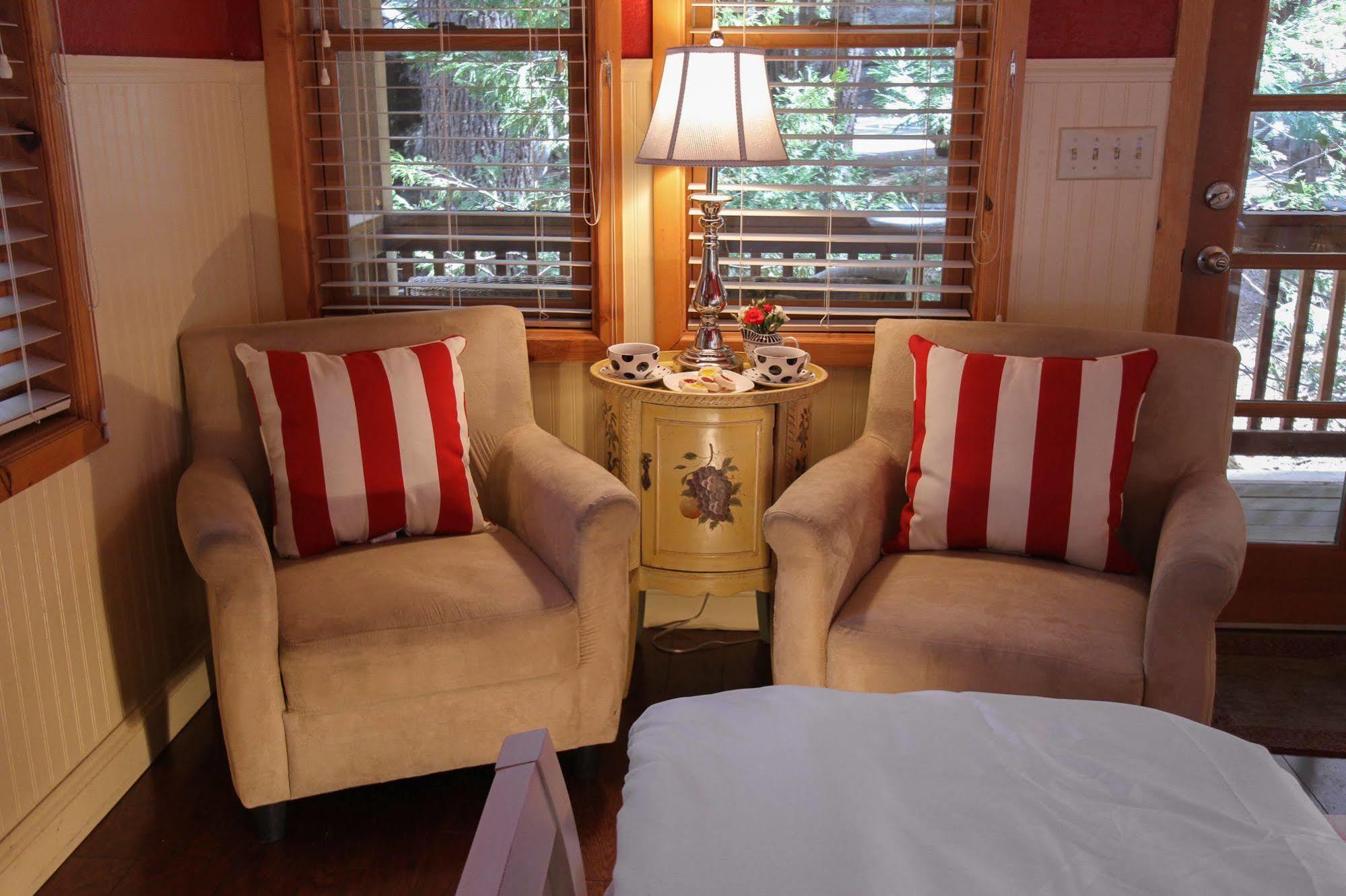 Elliott House Boutique Inn Шейвър Лейк Екстериор снимка